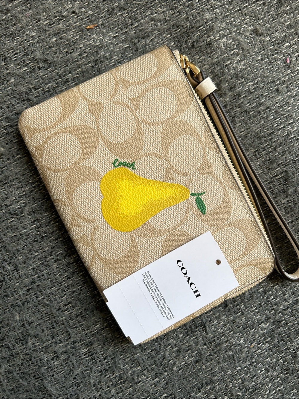 NWT Coach Tan Wristlet with Yellow Pear Design - Picture 3 of 5
